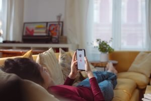 10 Dating App terpopuler saat ini. jomblo wajid coba