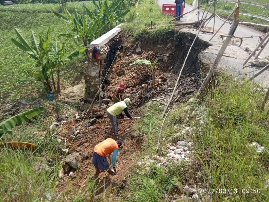 DPUTARU Rembang Mulai Lakukan Perbaikan, Pasca Diterpa Bencana