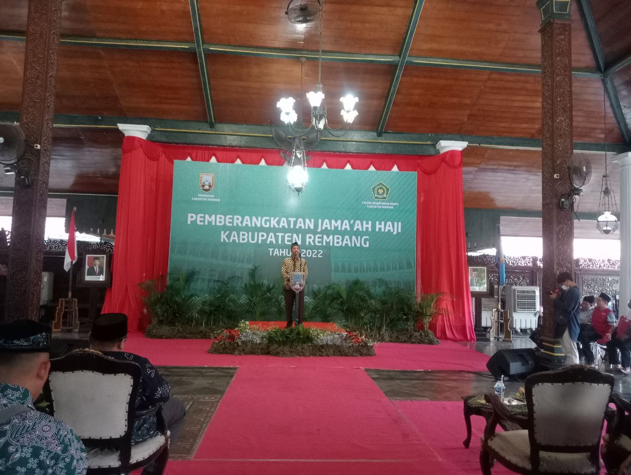 Bupati Rembang Lepas Pemberangkatan Para Jamaah Haji Rembang