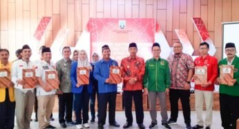 Pemkab Rembang Berikan Bantuan Keuangan Kepada 10 Parpol