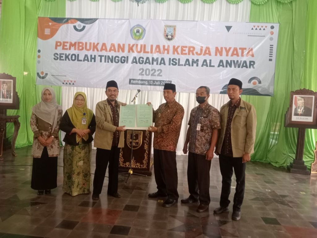 Bupati Rembang Harapkan Mahasiswa Berperan Bangun Desa dalam Pembukaan Pelaksanaan KKN STAI Al Anwar