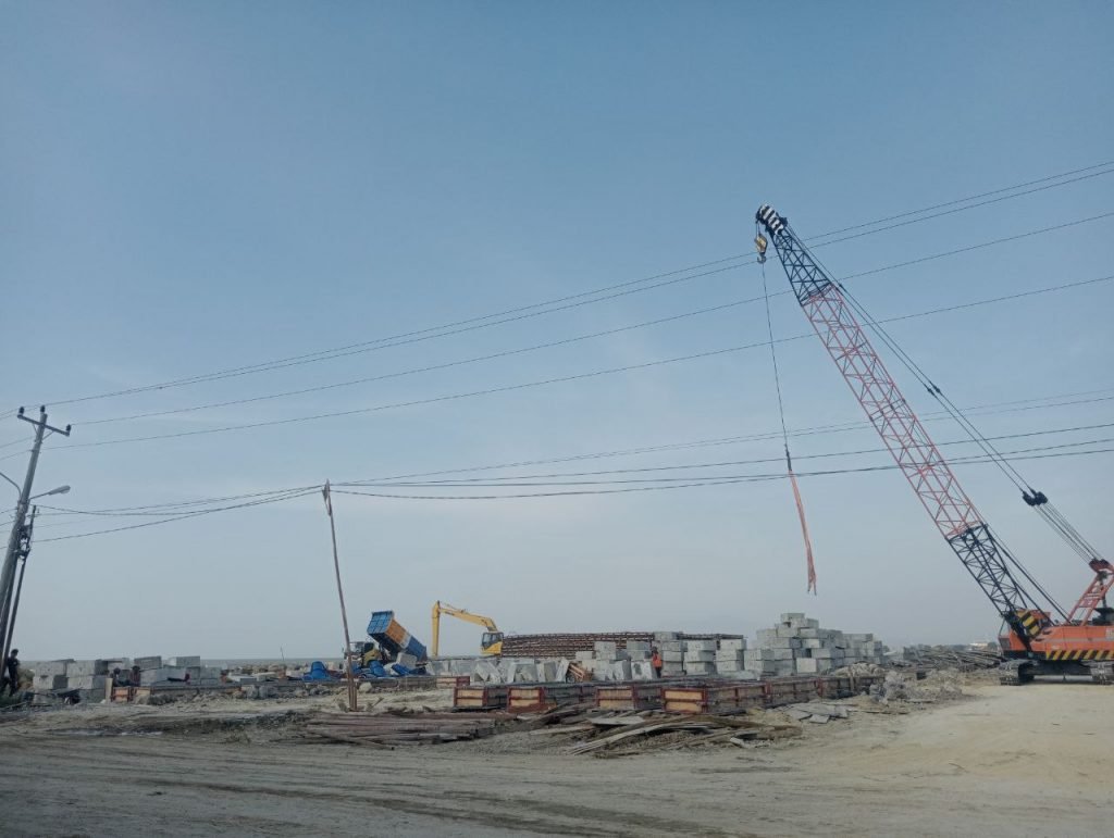 Proyek Breakwater Pelabuhan Perikanan Tasikagung Rembang Tengah Digarap