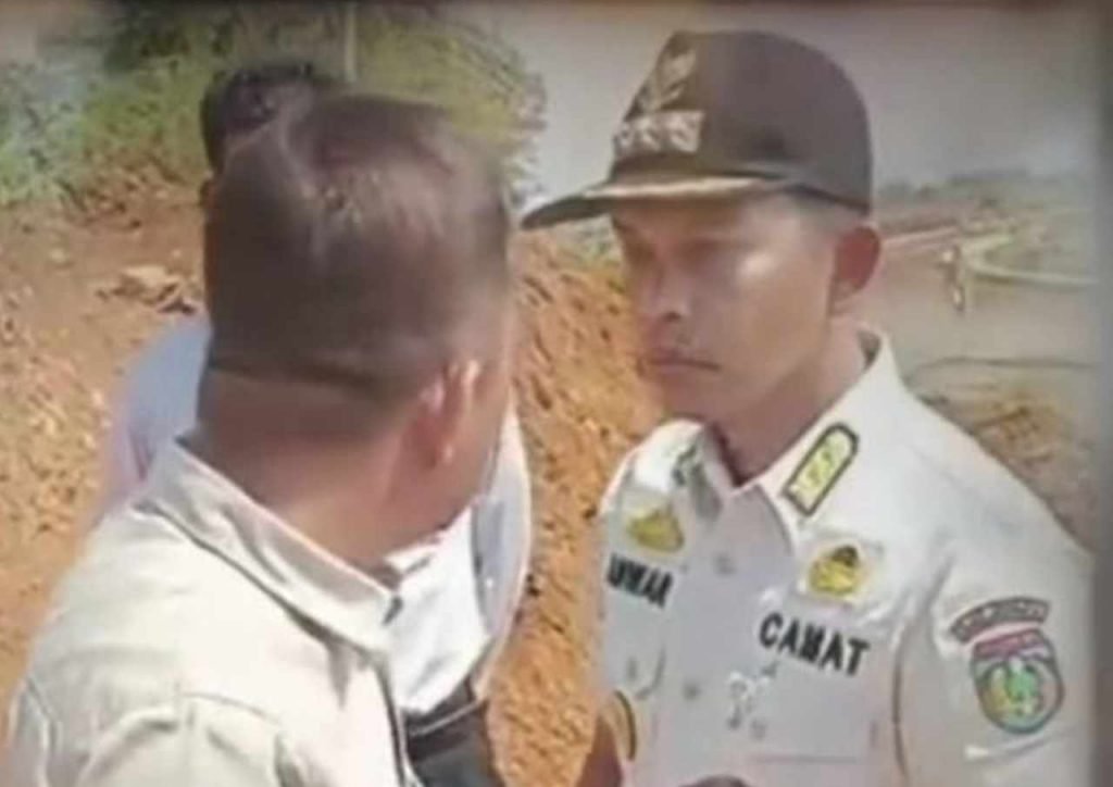 Bikin Heboh, Camat Nyaris Berkelahi dengan Warga Jepara