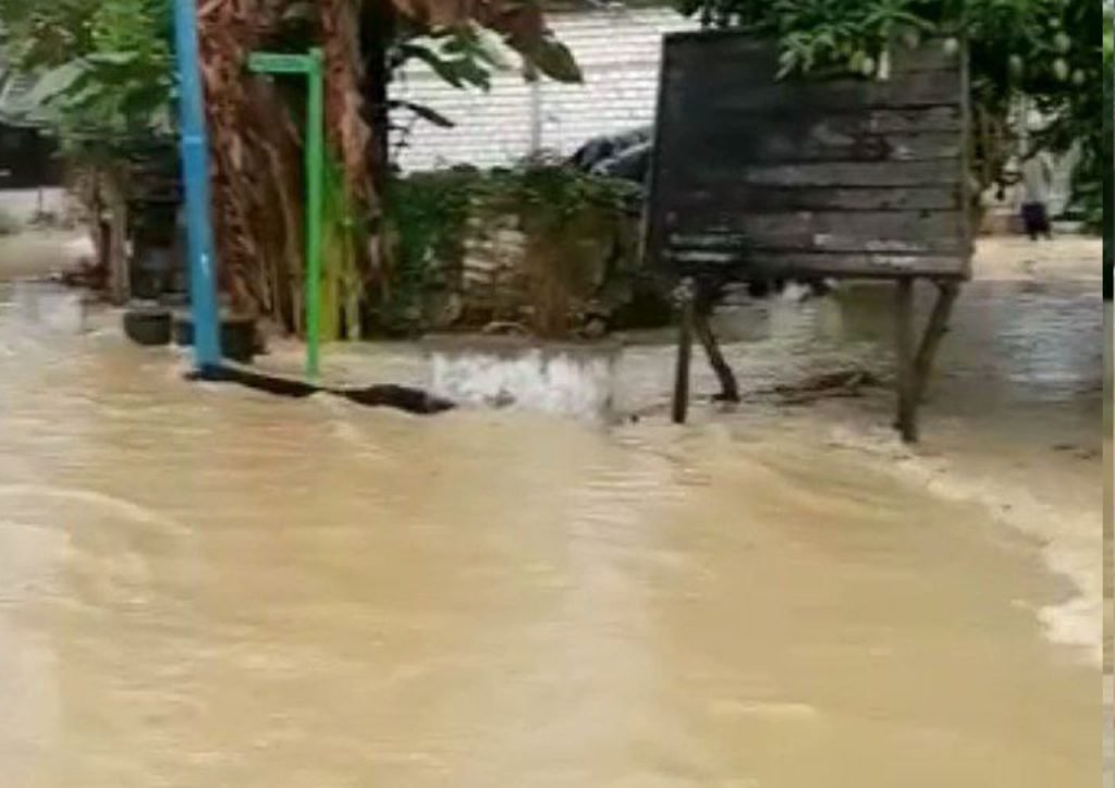 Hujan Deras Akibatkan Tiga Kecamatan di Rembang Terendam Banjir