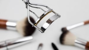 Awas! Jangan Asal Pinjamkan 5 Produk Make Up dengan Orang Lain