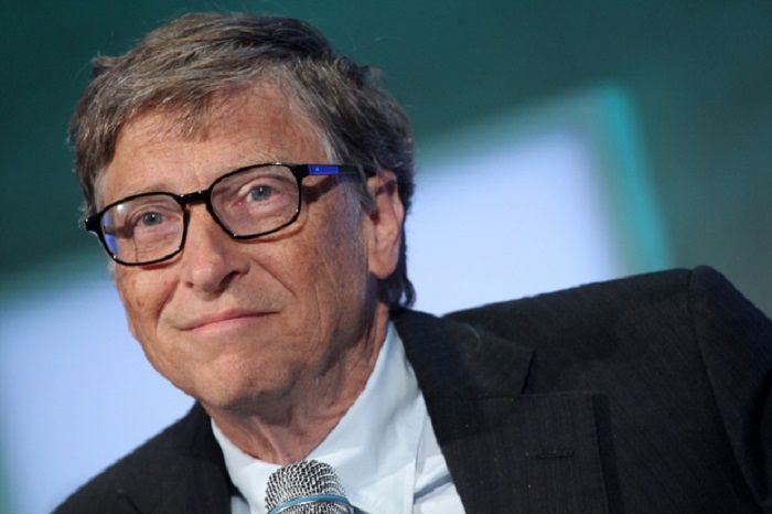 Alasan Bill Gates Pilih Pakai Android Daripada iPhone!