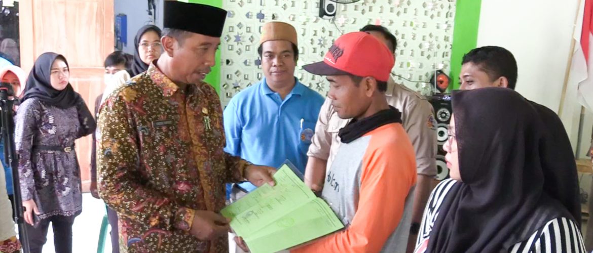 Bupati Rembang Ingatkan Penerima Sertifikat PTSL/rembangkab