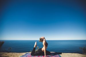 Manfaat Olahraga Yoga bagi Penderita Panic Attack