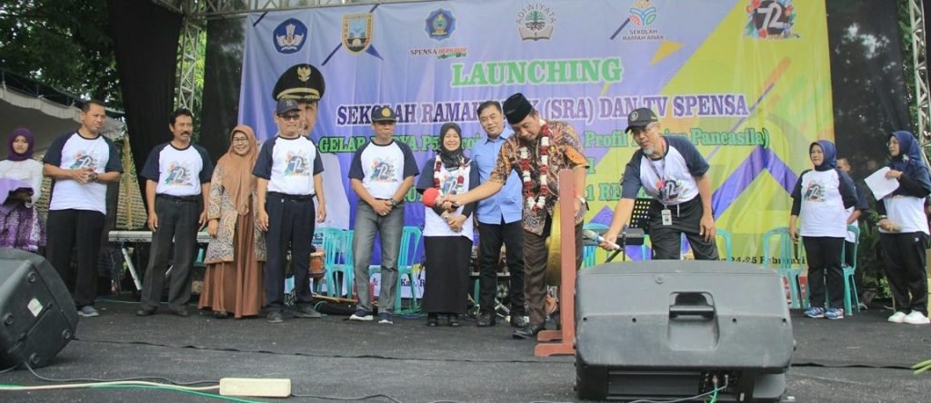 Bupati Rembang Apresiasi SMP N 1 Rembang yang Launching Sekolah Ramah Anak/rembangkab