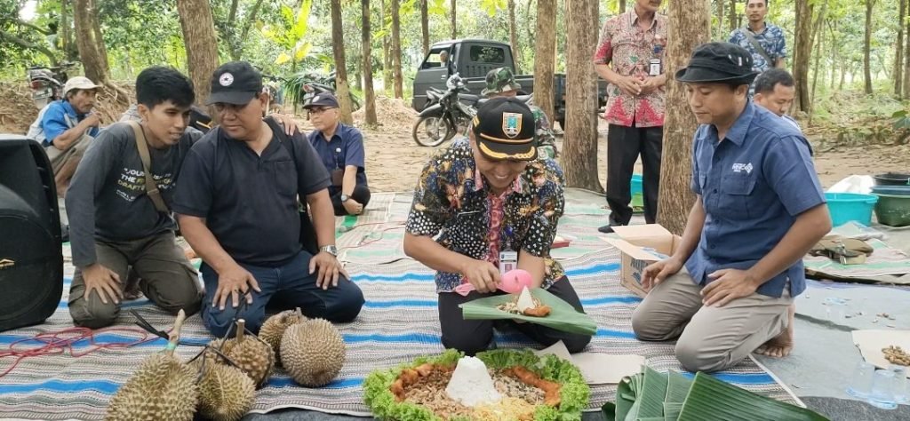 Peringati HPN, PWI dan Pemkab Rembang Angkat Potensi Durian Desa Pinggan/rembangkab
