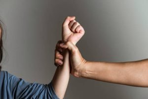 Guru SD Cabuli Siswinya di Ruang Kepsek/iStock
