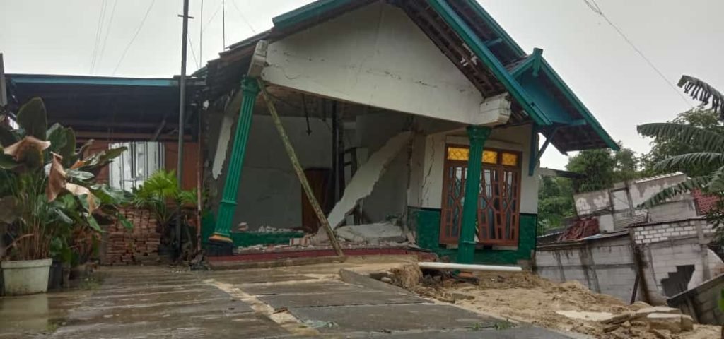 Hasil Kajian ESDM Sebut Lokasi Tanah Ambles Grajen Tak Layak Dihuni/rembangkab