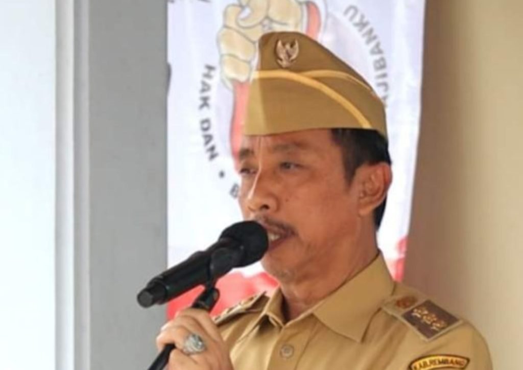 Foto: Bupati Rembang, Abdul Hafidz (Sumber: rembangkab)