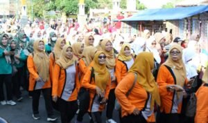 Keceriaan Guru-guru TK saat acara jalan sehat IGKTI Rembang/rembangkab