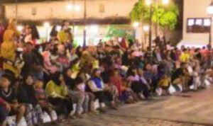 Foto: kelompok Angklungan Tasiksono di depan Pasar Kreatif Lasem (Sumber: rembangkab) Foto: kelompok Angklungan Tasiksono di depan Pasar Kreatif Lasem (Sumber: rembangkab)