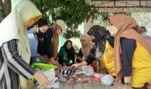 Foto: Gelaran pasar murah (Sumber: rembangkab)