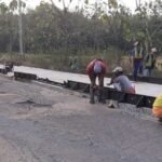 Foto: Perbaikan jalan Clangapan-Pamotan (Sumber: rembangkab)