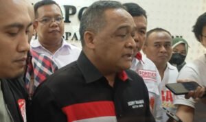 Foto: Relawan Jokowi Laporkan Rocky Gerung (Sumber: istimewa)