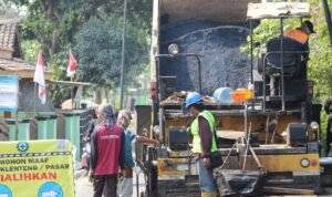 Foto: Ilustrasi Peningkatan Sejumlah Ruas Jalan (Sumber: rembangkab) Foto: Ilustrasi Peningkatan Sejumlah Ruas Jalan (Sumber: rembangkab)