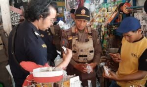 Foto: operasi rokok ilegal (Sumber: rembangkab)