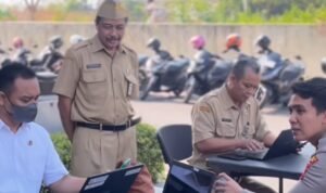 Foto: Dindukcapil Rembang Datangi Instansi (Sumber: rembangkab)