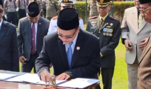 Foto: Bawaslu Terima Dana Hibah Rp6 Miliar dari Pemkab Rembang (rembangkab)