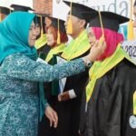 Foto: lansia di Rembang selesai menempuh pendidikan (Sumber: rembangkab)
