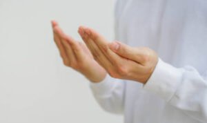 Doa Sapu Jagat, Dibaca Usai Salat