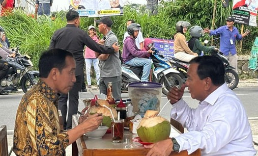 Foto: Makan Siang Jokowi dan Prabowo (istimewa)