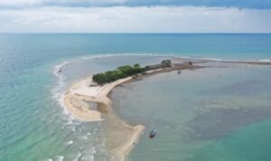 Foto: Wisata Pulau Gede Rembang (Sumber: istimewa)