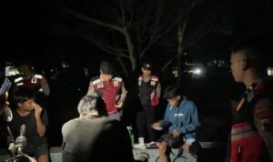 Foto: Penyisiran tempat perkumpulan remaja (Sumber: polres rembang)