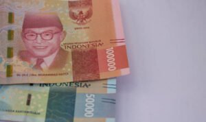 Foto: Ilustrasi uang bansos (Sumber: istock)
