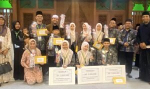 Foto: 15 kafilah Rembang yang meraih juara di MTQ Jateng (Sumber: rembangkab)