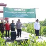 Foto: Penanaman 500 Bibit Mangrove (Sumber: polres rembang)