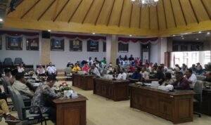 Foto: Audiensi Bahas Penurunan Harga Jual Ikan yang Tak Tutup Biaya Operasional (Sumber: rembangkab)