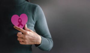 Wanita, Yuk Ketahui Penyebab Kanker Payudara