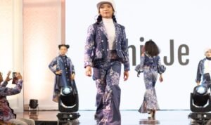 Foto: Fashion Show Batik Lasem (Sumber: rembangkab)