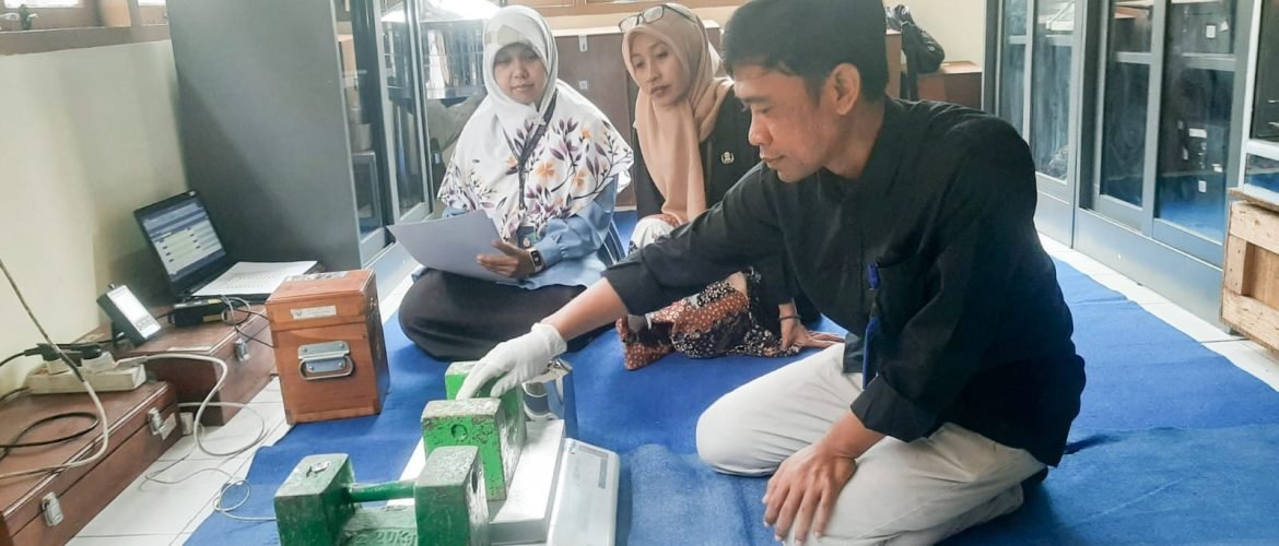 Pemkab Rembang Lakukan Uji pada Alat Ukur Guna Cegah Kecurangan