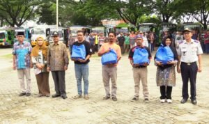 Sebanyak 175 Sopir Angkutan Umum di Rembang Terima Bingkisan Sembako/rembangkab
