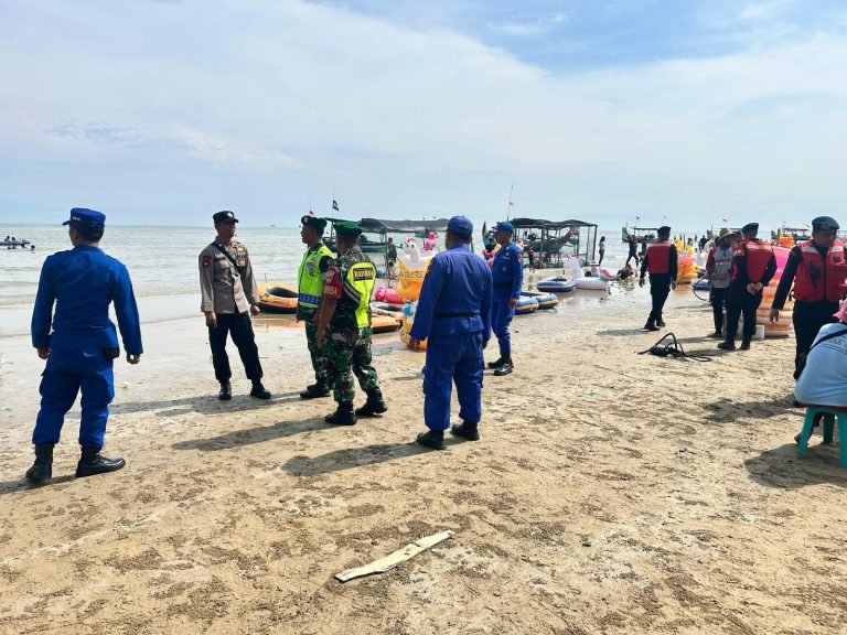 Libur Idulfitri, Jajaran Polres Rembang Amankan Sejumlah Objek Wisata/polres rembang