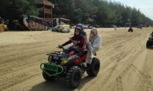 Kunjungan Pantai Karangjahe Tembus 80 Ribu Lebih Selama Lebaran/jatengprov