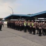 ratusan personel pengamanan demo depan PT PWI Rembang/polres rembang