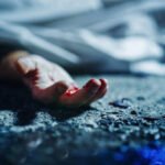 Ilustrasi jasad tergeletak di tepi jalan/istock