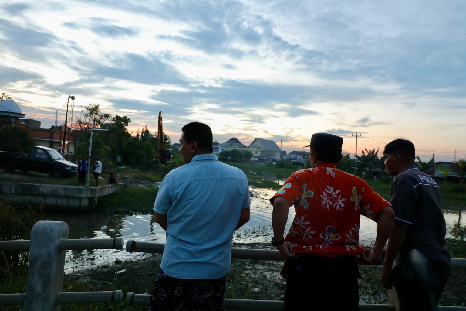 wagub tinjau banjir rob sayung2 1536x1024 1 - Wagub Jateng