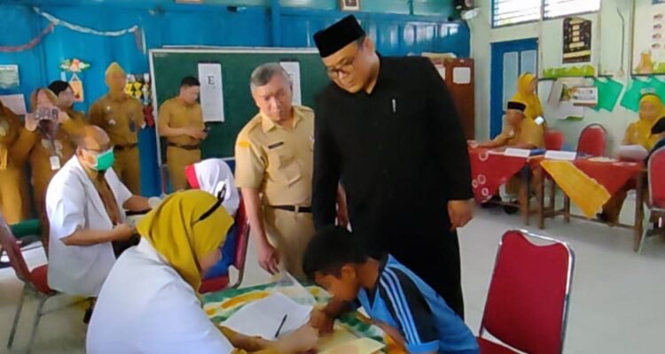 Program Cek Kesehatan Gratis di sekolah /rembangkab