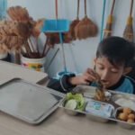Siswa Rembang saat menyantap menu MBG/rembangkab
