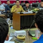 Mahasiswa PMII Geruduk DPRD Rembang/rembangkab