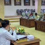 Audiensi sopir bis mini Rembang bersama DPRD dan OPD terkait /rembangkab