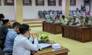 Audiensi sopir bis mini Rembang bersama DPRD dan OPD terkait /rembangkab