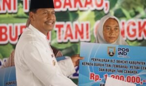 Pemkab Rembang Salurkan BLT DBHCHT Bagi Ribuan Buruh Tani Tembakau/rembangkab Pemkab Rembang Salurkan BLT DBHCHT Bagi Ribuan Buruh Tani Tembakau/rembangkab